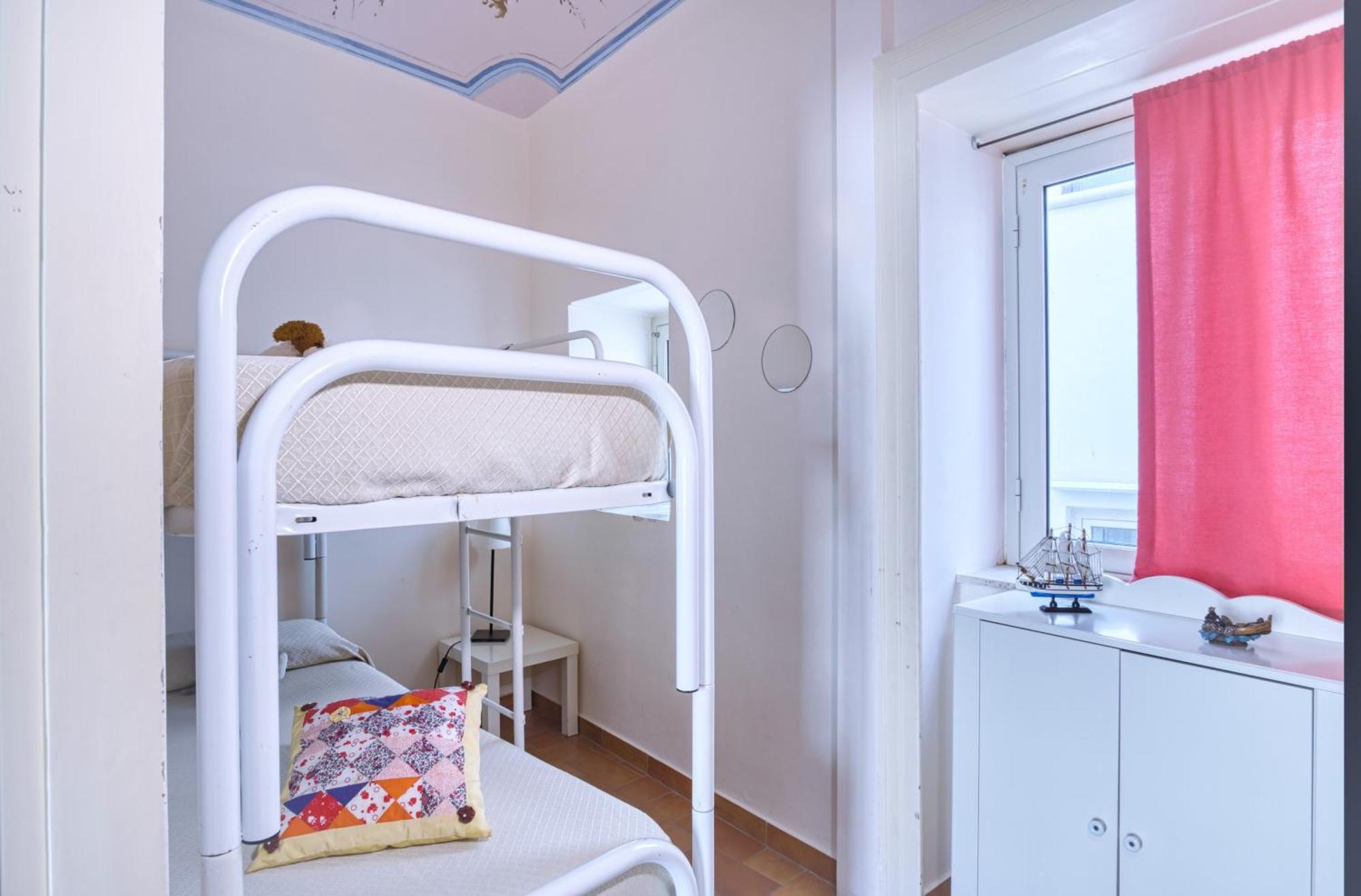 Porto Salvo Apartments - By Vacation Service チェファル 部屋 写真