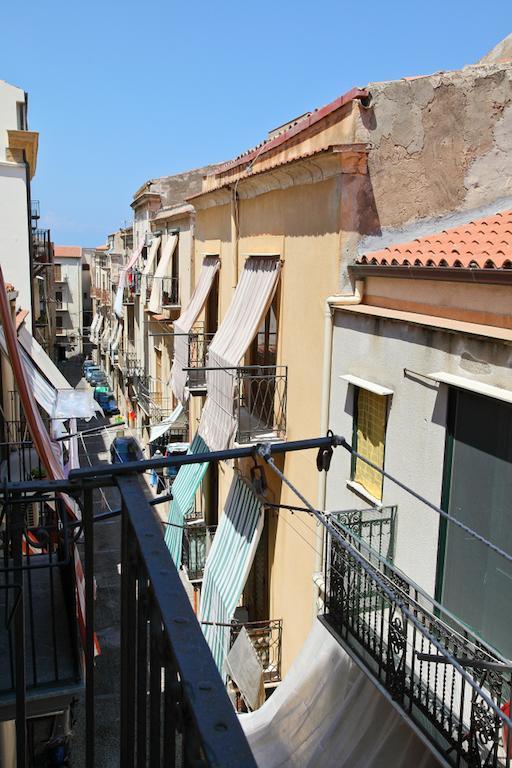 Porto Salvo Apartments - By Vacation Service チェファル 部屋 写真