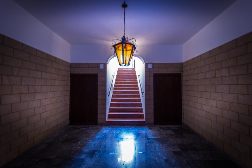 Porto Salvo Apartments - By Vacation Service チェファル エクステリア 写真